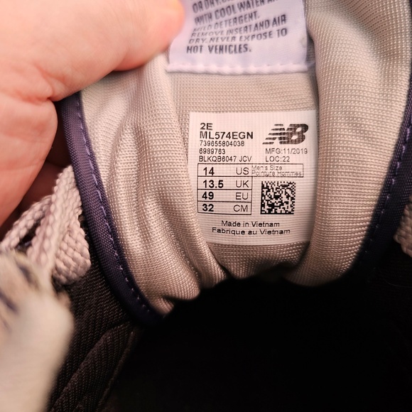 New Balance Men's 574 Core Sneaker size 14 2E - EUC - Picture 16 of 16